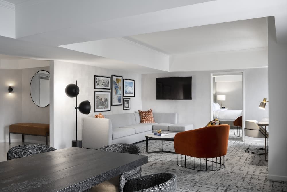 voco Chicago Downtown - Riverwalk by IHG