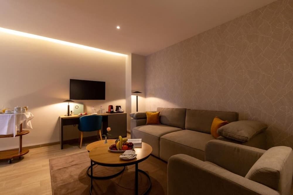 Golden Tulip Opera Alger