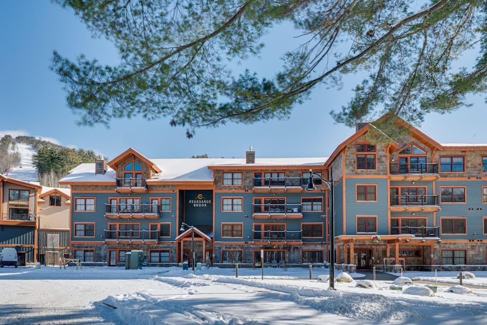 Ski-in/ski-out Cranmore Mountain Resort Condo!