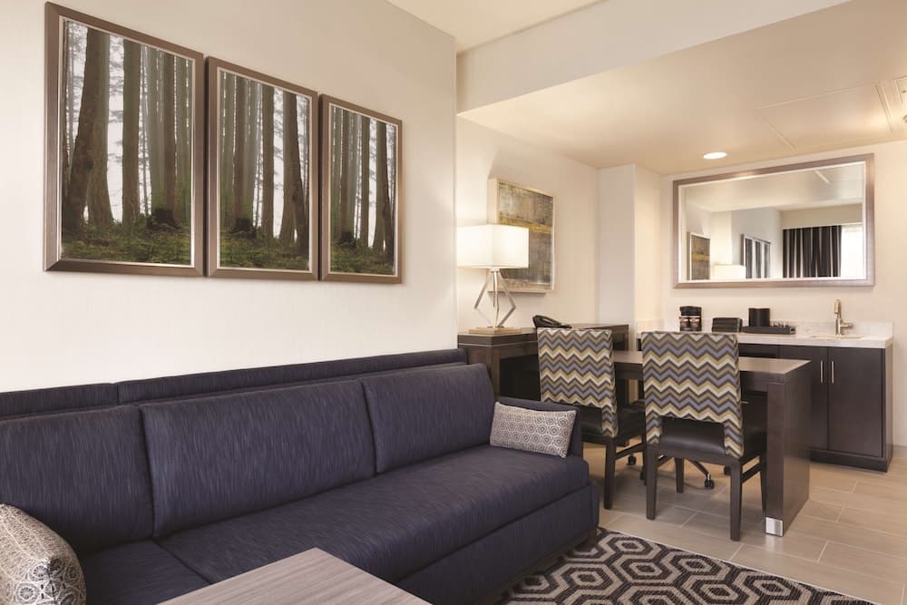 Embassy Suites Portland/Hillsboro, Oregon