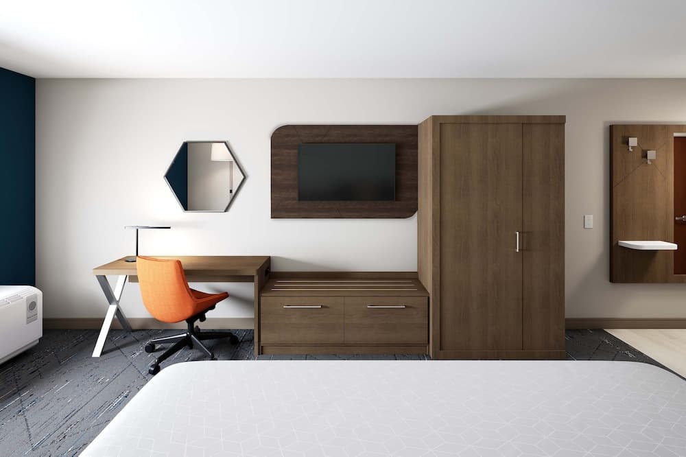 Holiday Inn Express & Suites Henderson South - Boulder City by IHG