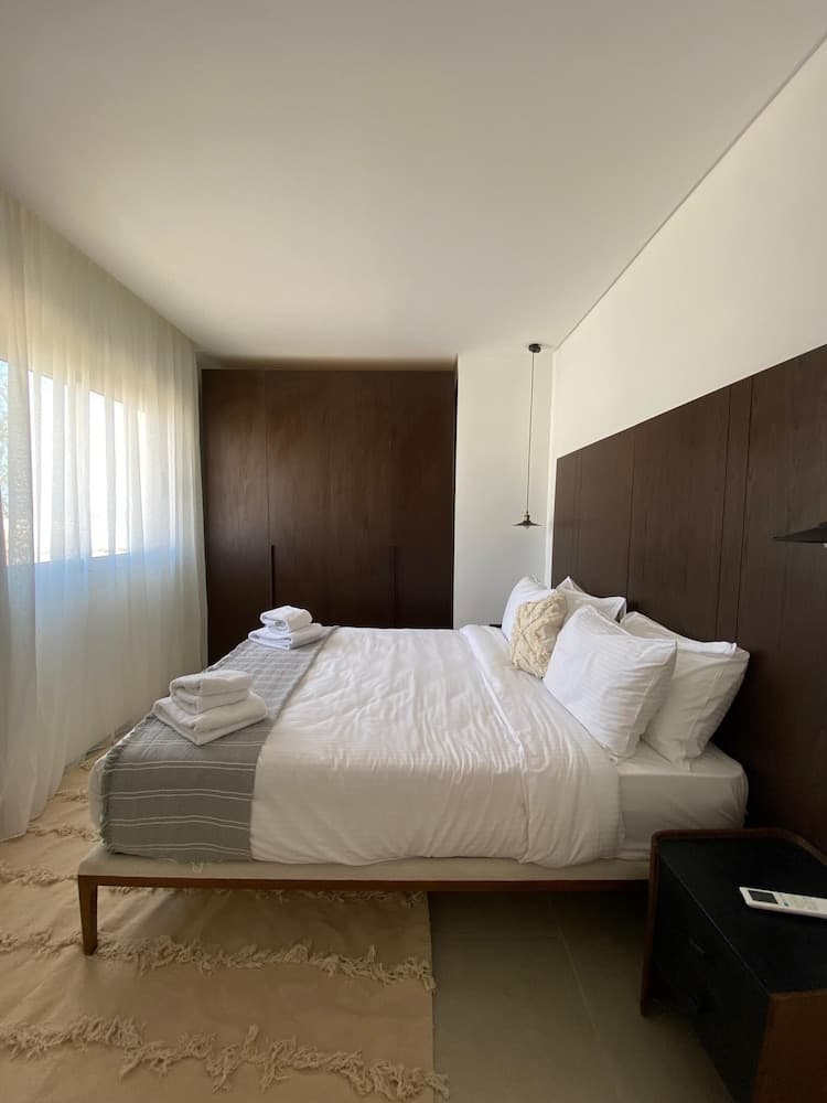Stayr Somabay - Bay life home rentals