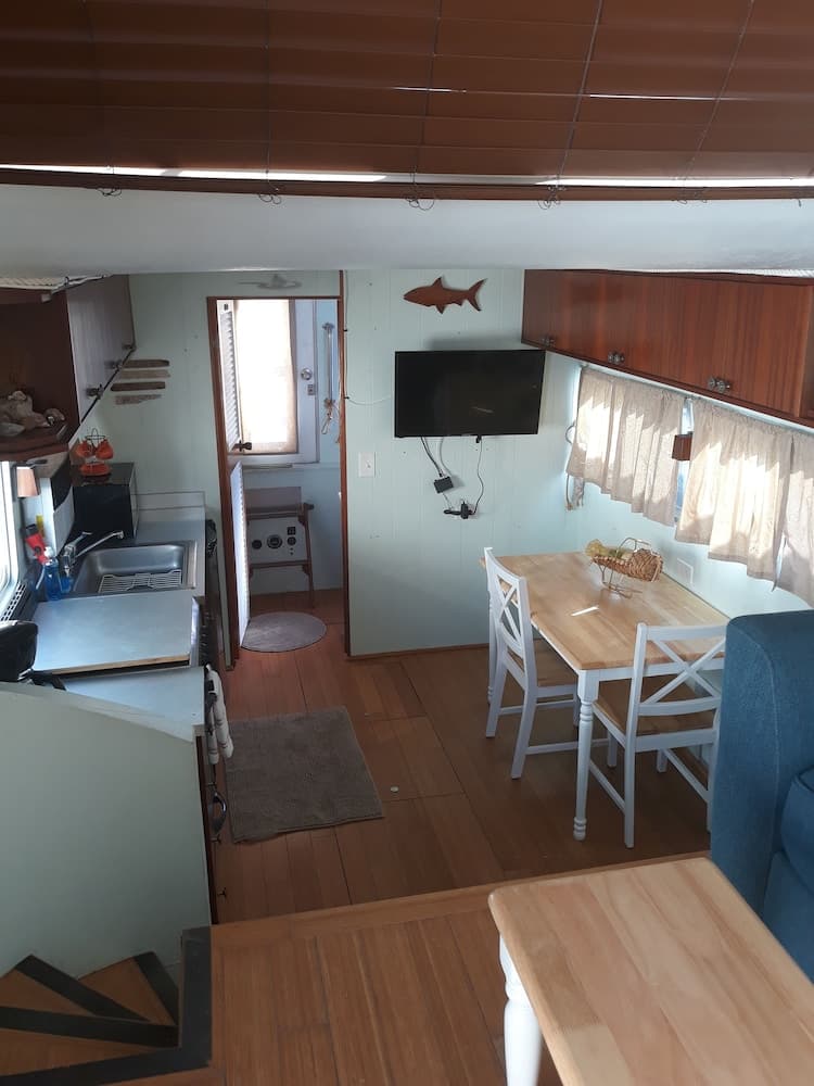 Mangrove Marina and Resort Aqualodge Houseboats