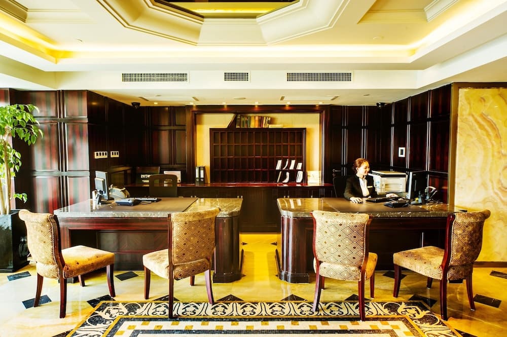Paramount Gallery Hotel