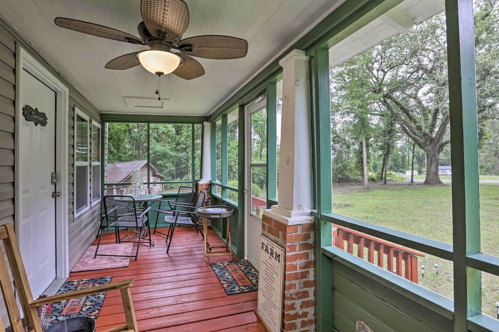 Renovated Home w/ Screened-in Patio on Hwy 90!