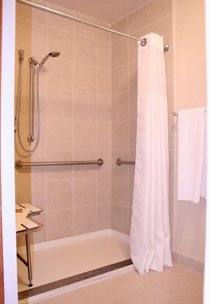 DoubleTree Suites by Hilton Hotel Mt. Laurel