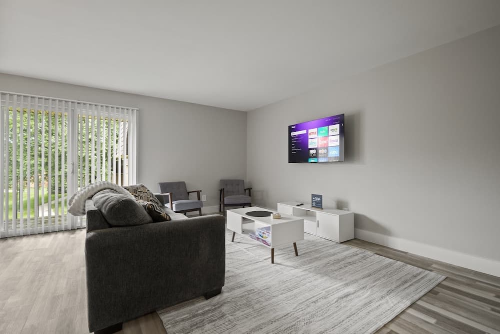 2BR Stay Close to Downtown