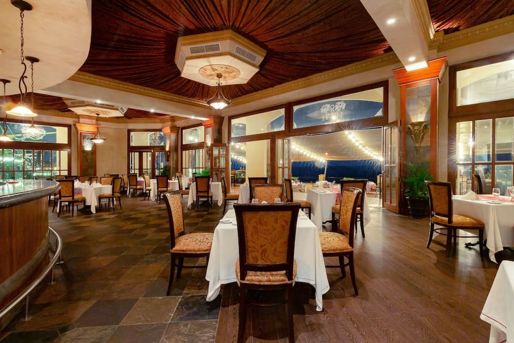 Villa del Arco Beach Resort & Spa Cabo San Lucas