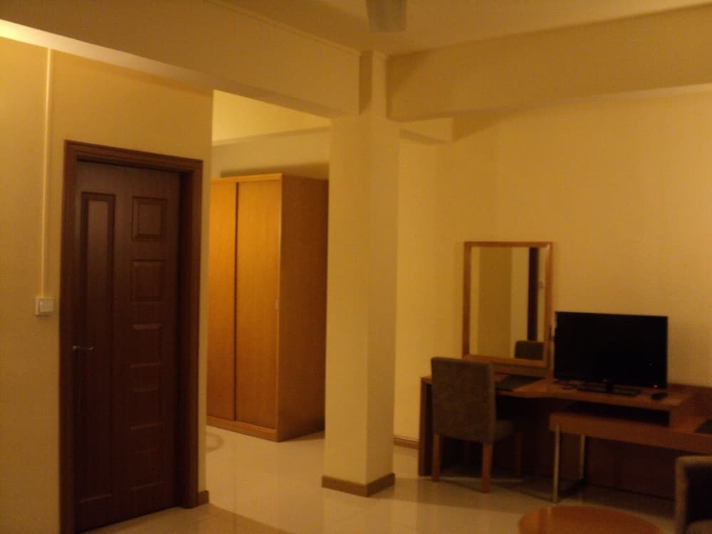 Monalysa St Honoré Apartment & Studio