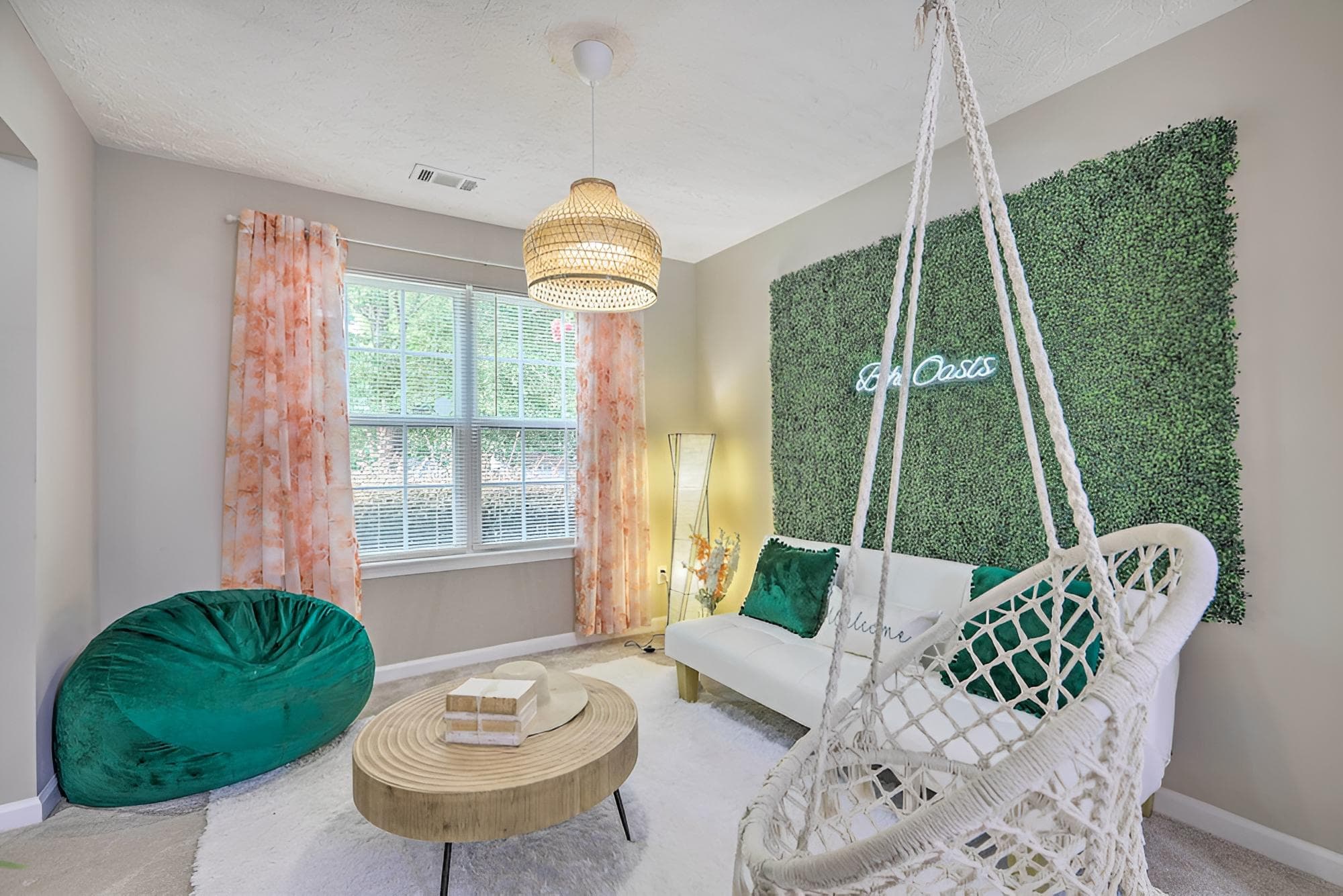 Boho Union City Home < 20 Mi to Dtwn Atlanta!