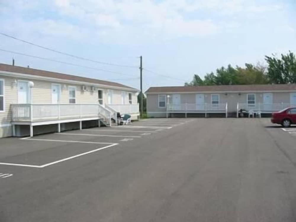 Gaudet Chalets & Motel
