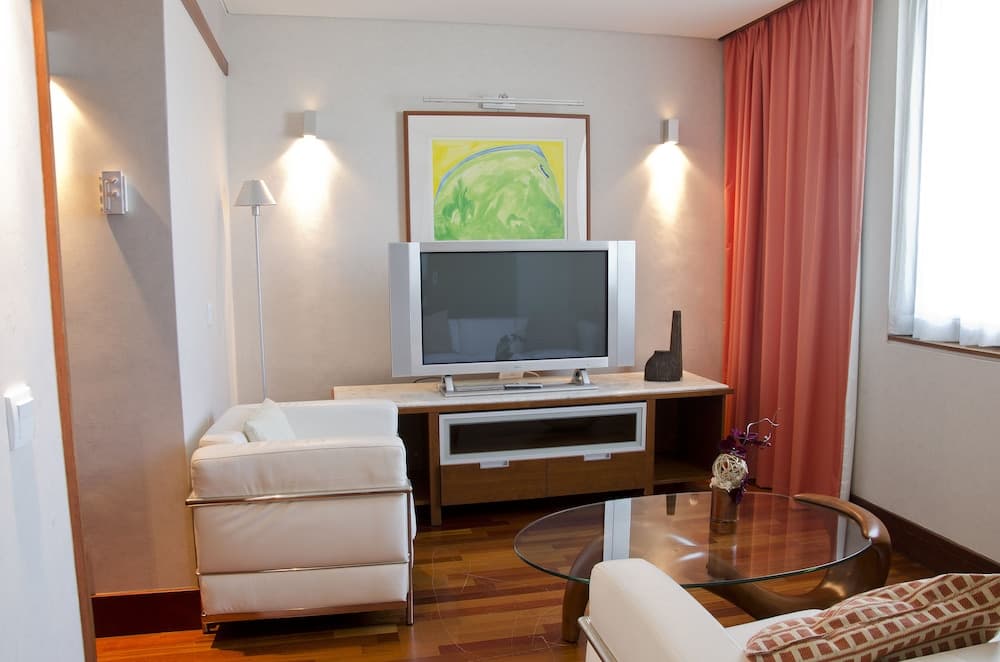 VIP Executive Art's Hotel