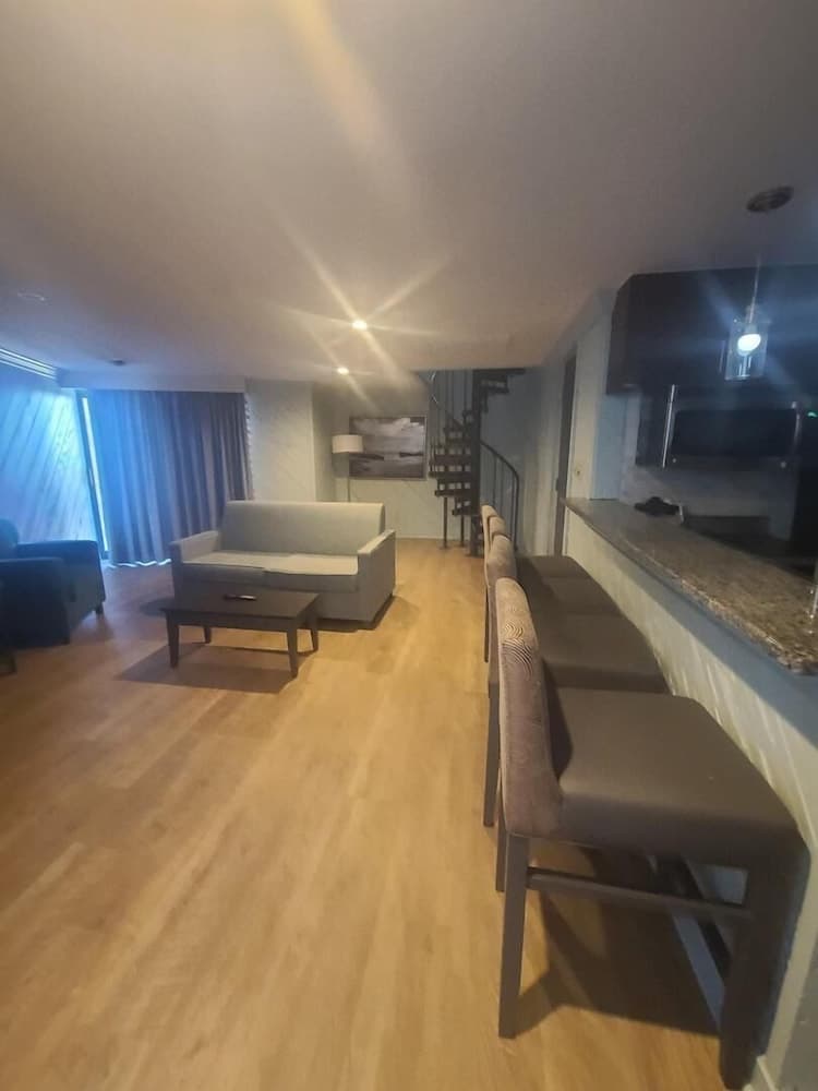 Ocean Reef Suites
