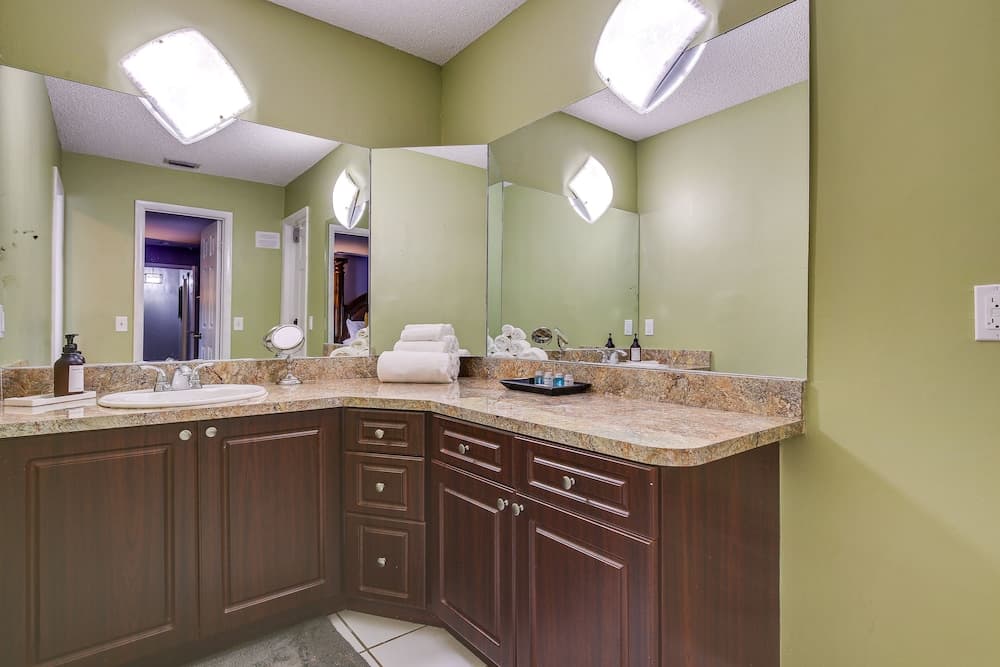 Near Golf & Beaches: Coral Springs Home w/ Yard!