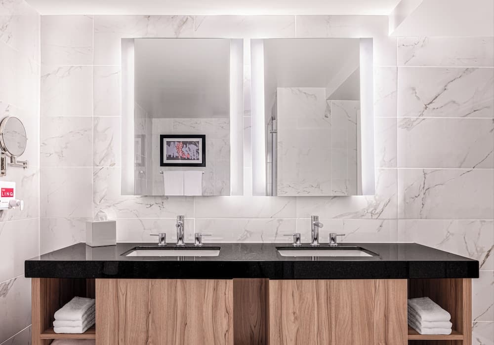 The LINQ Hotel & Casino – A Caesars Rewards Destination