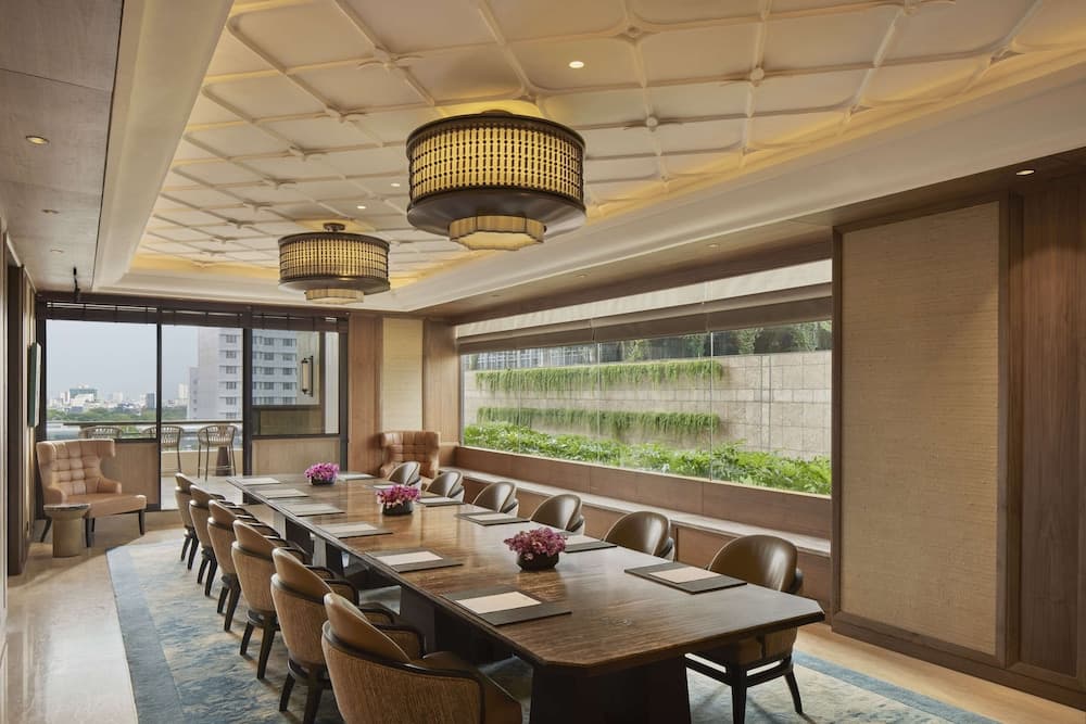 Keraton at The Plaza, The Unbound Collection by Hyatt