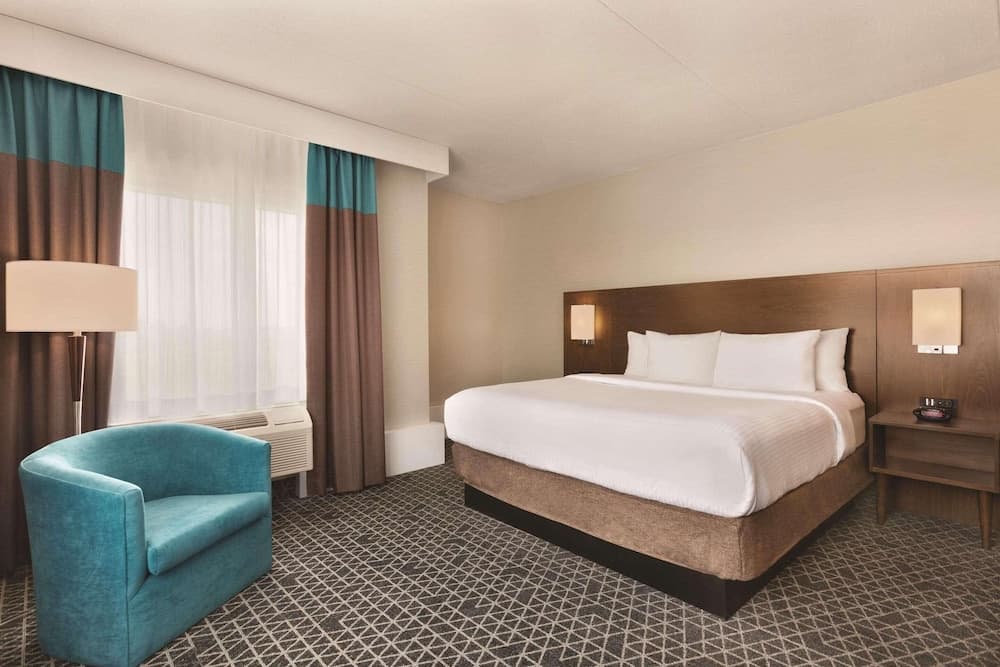 Park Inn by Radisson Brampton, On