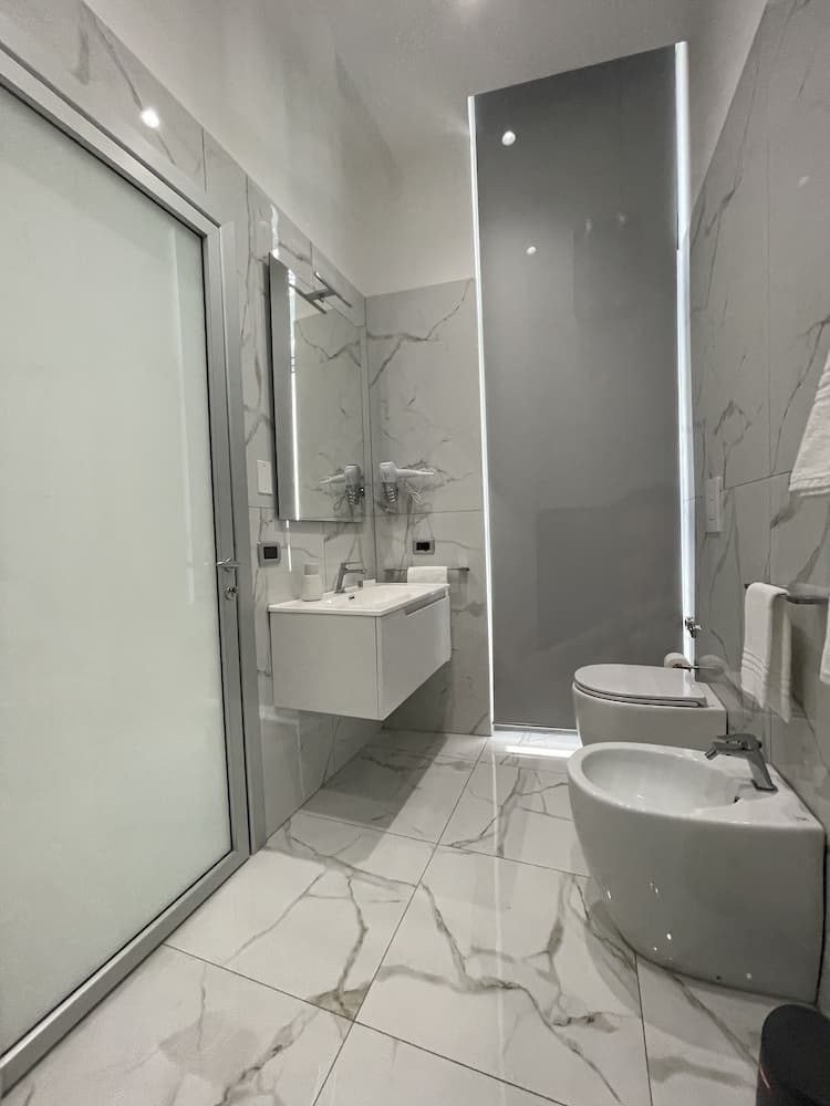 B&B Center City