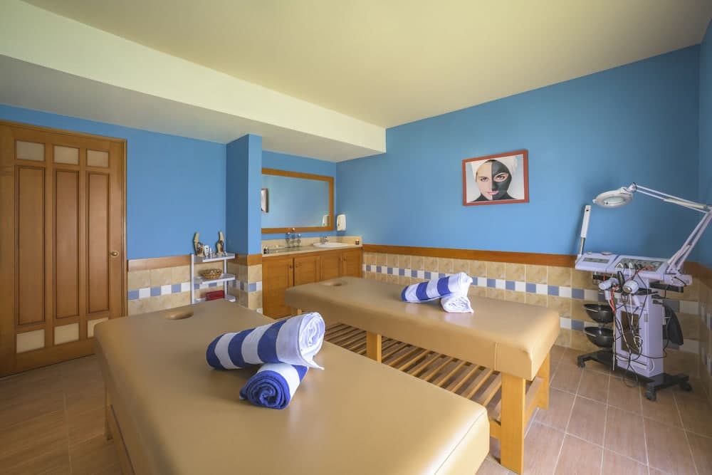 Marina Plaza Hotel, Tala Bay