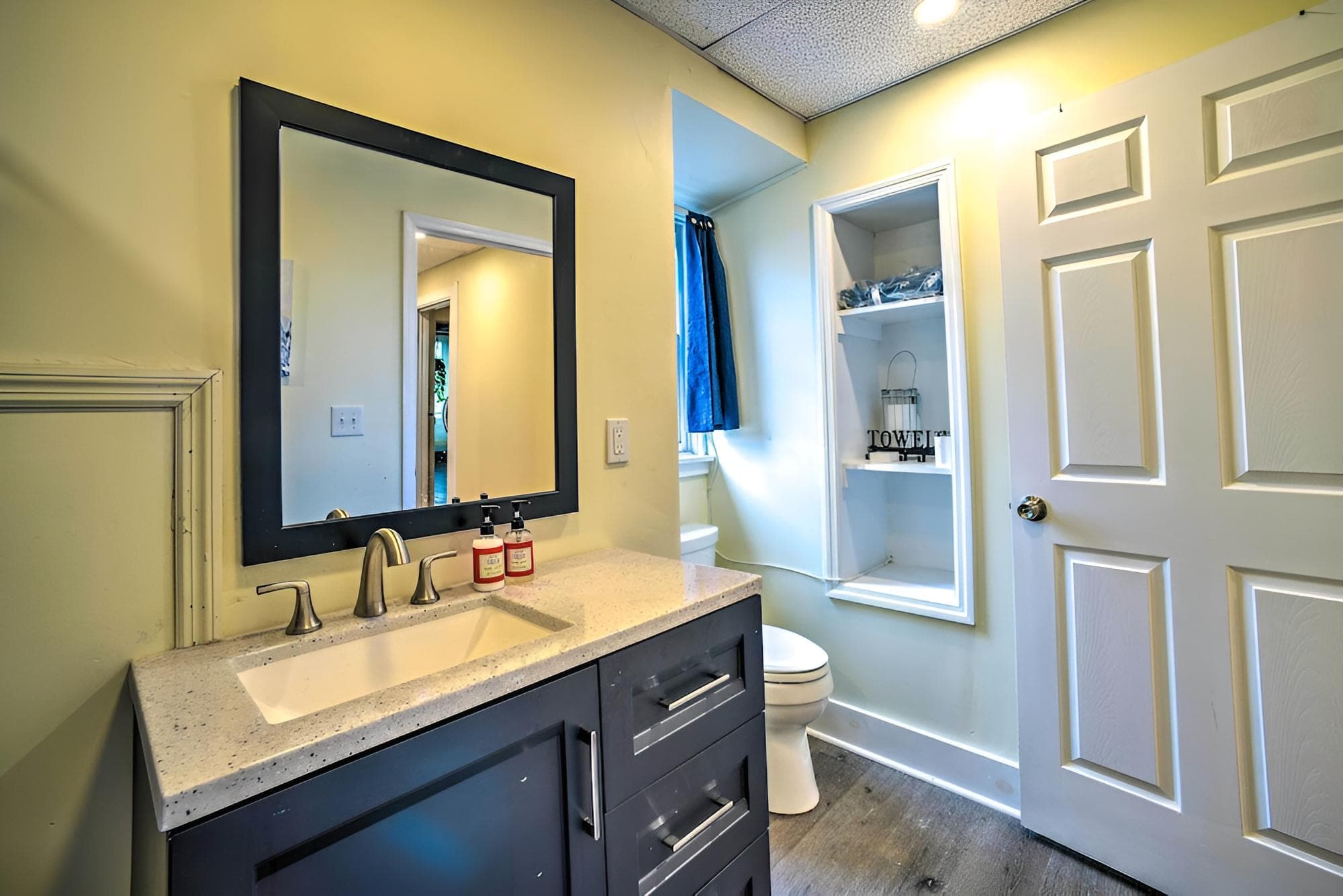 Troy Townhome: 10 Mi to Downtown Albany!