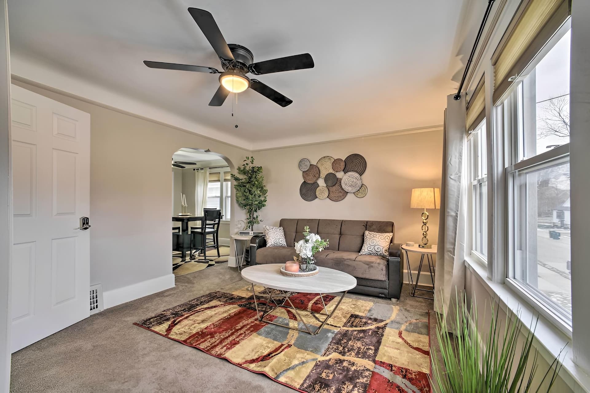 Inviting Royal Oak Abode, 16 Mi to Detroit!
