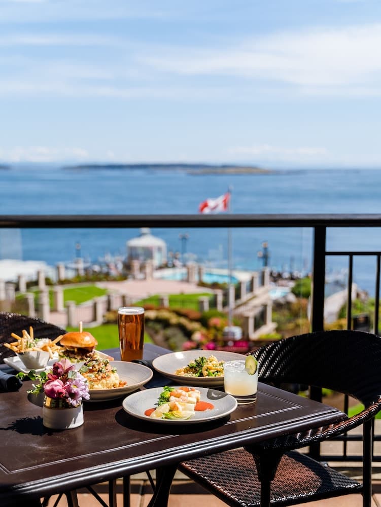 Oak Bay Beach Hotel