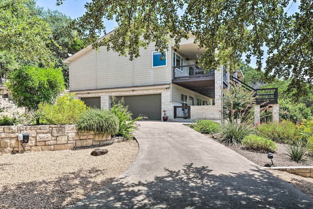 Jonestown House on Hill w/ Lake Travis Views!