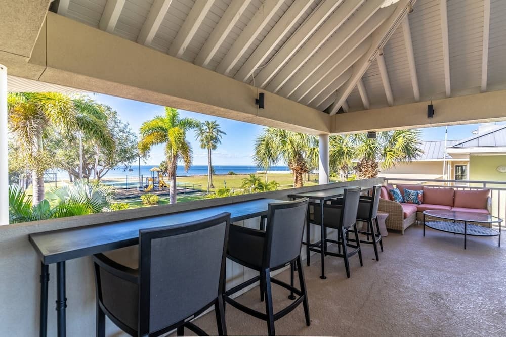 201 Little Harbor Inn