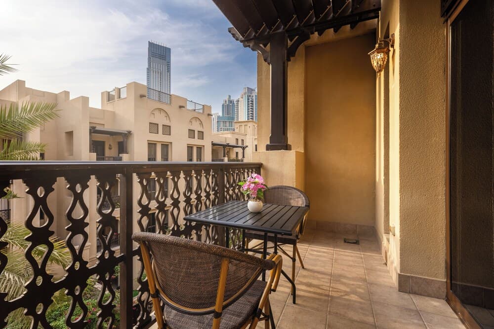 Maison Privee - Stylish & Spacious Apartment in Downtown Dubai
