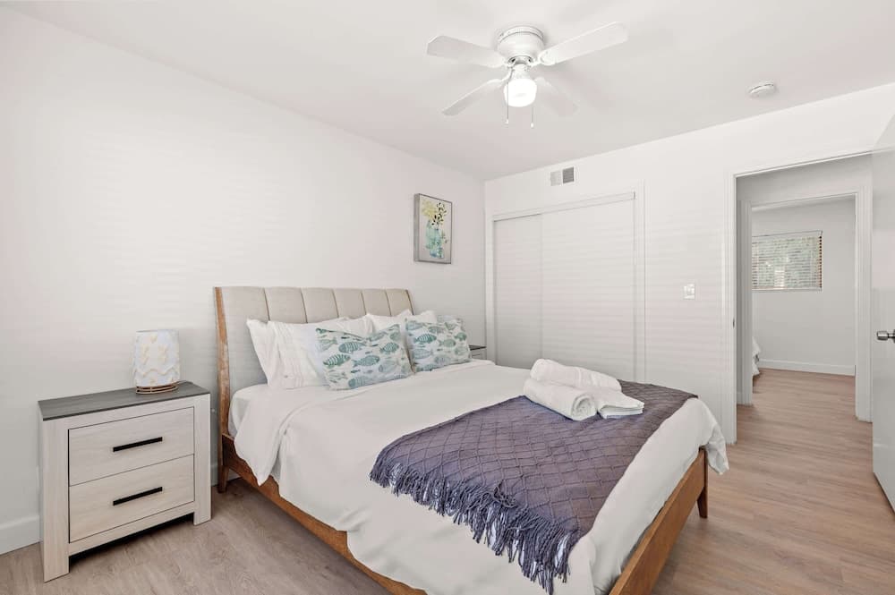 Modern Glendora Retreat Family Getaway Near Cal Poly & Mt. SAC