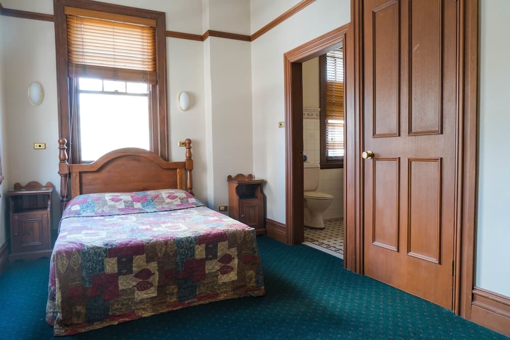 O'Malley's Hotel
