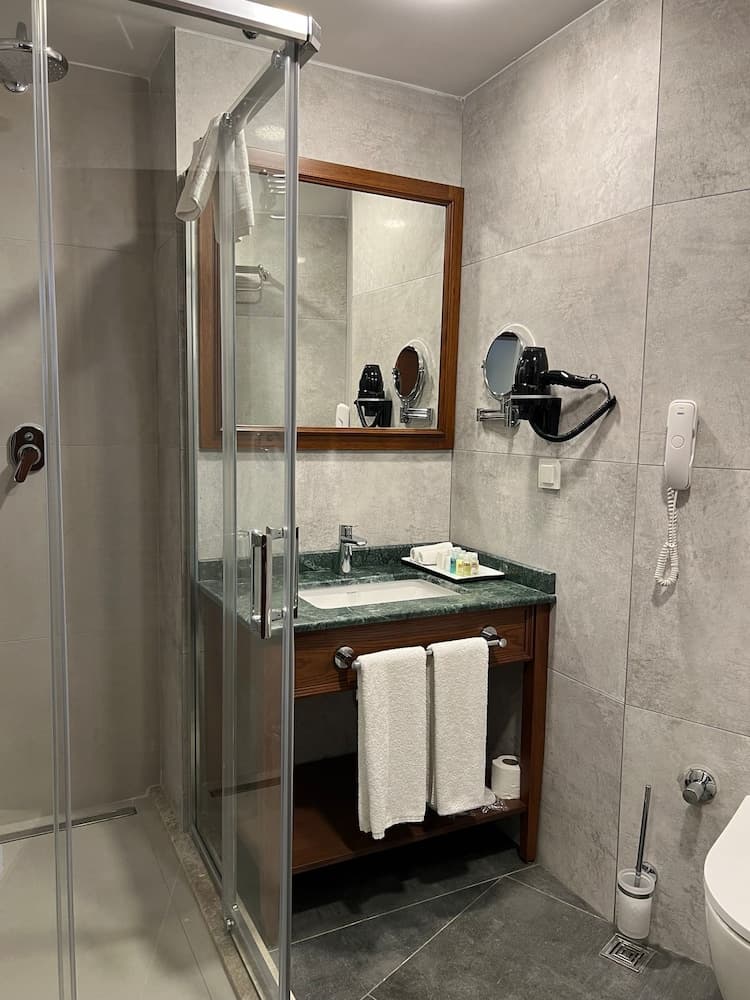 GLK PREMIER The Home Suites & Spa - Boutique Class