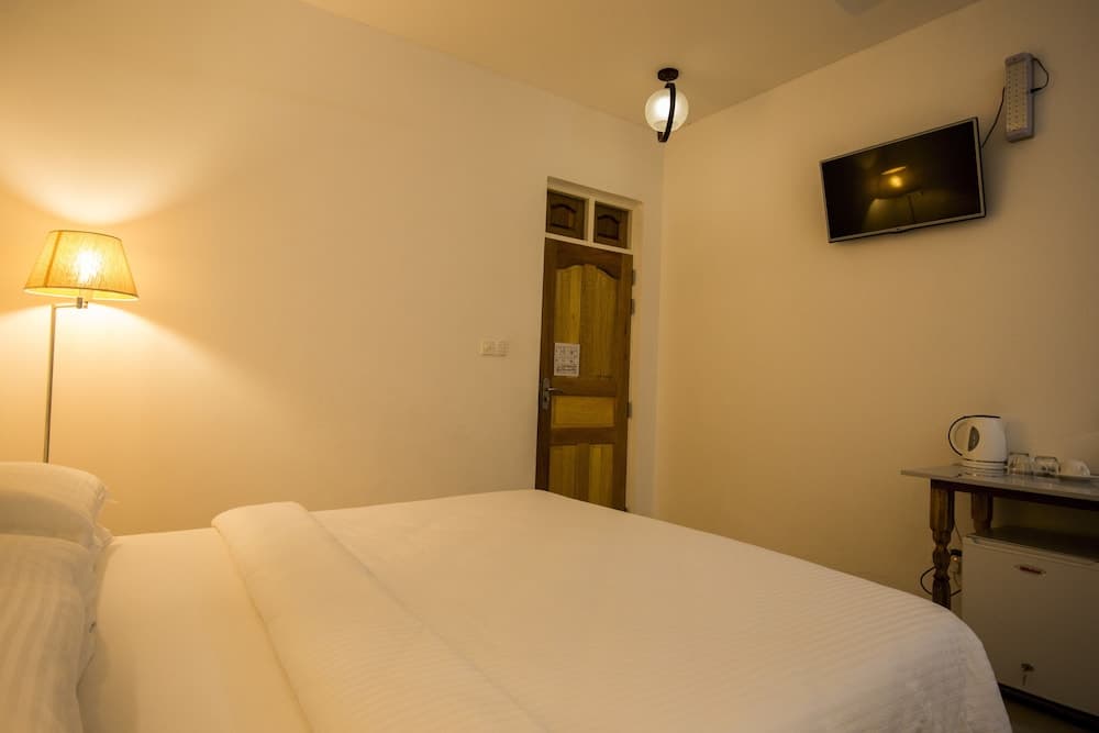 Dhigurah Retreat Beach
