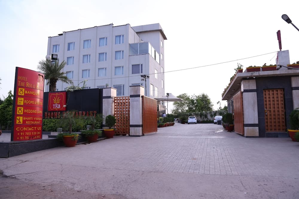Hotel The Royal Bharti
