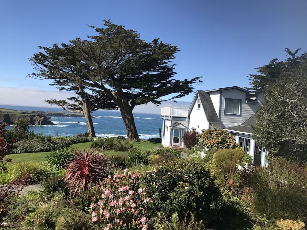 Agate Cove Inn