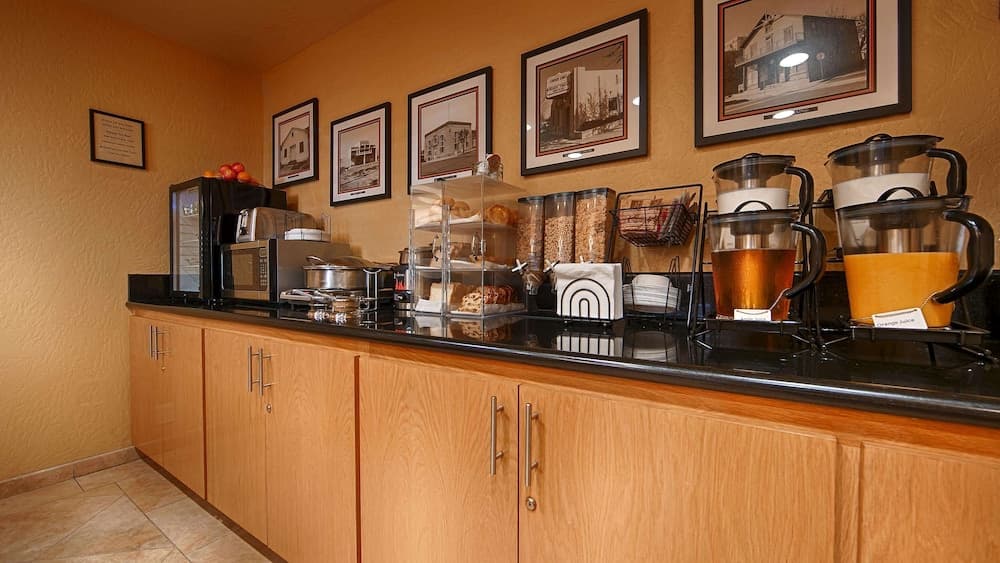 Best Western Pine Tree Motel