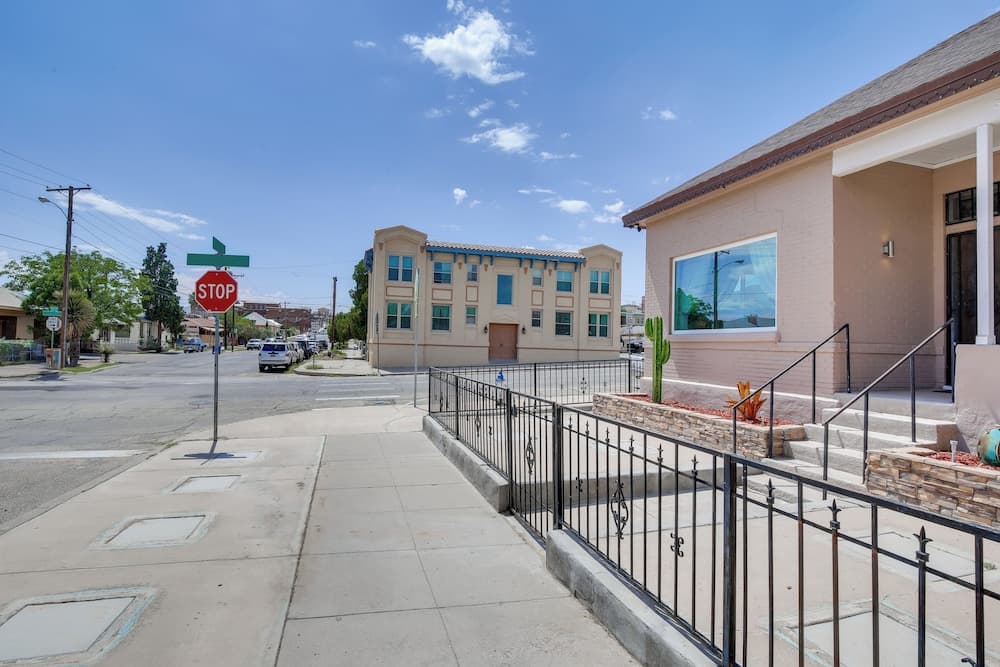 Downtown El Paso Home ~ 1 Mi to Medical Center St