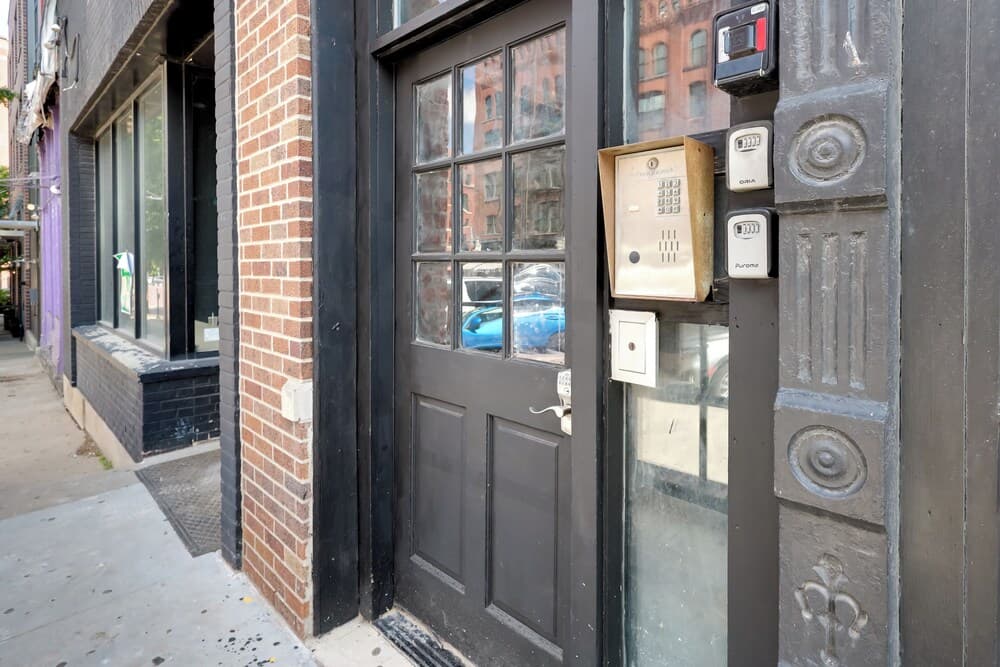 Explore Old Market: Convenient Omaha Condo