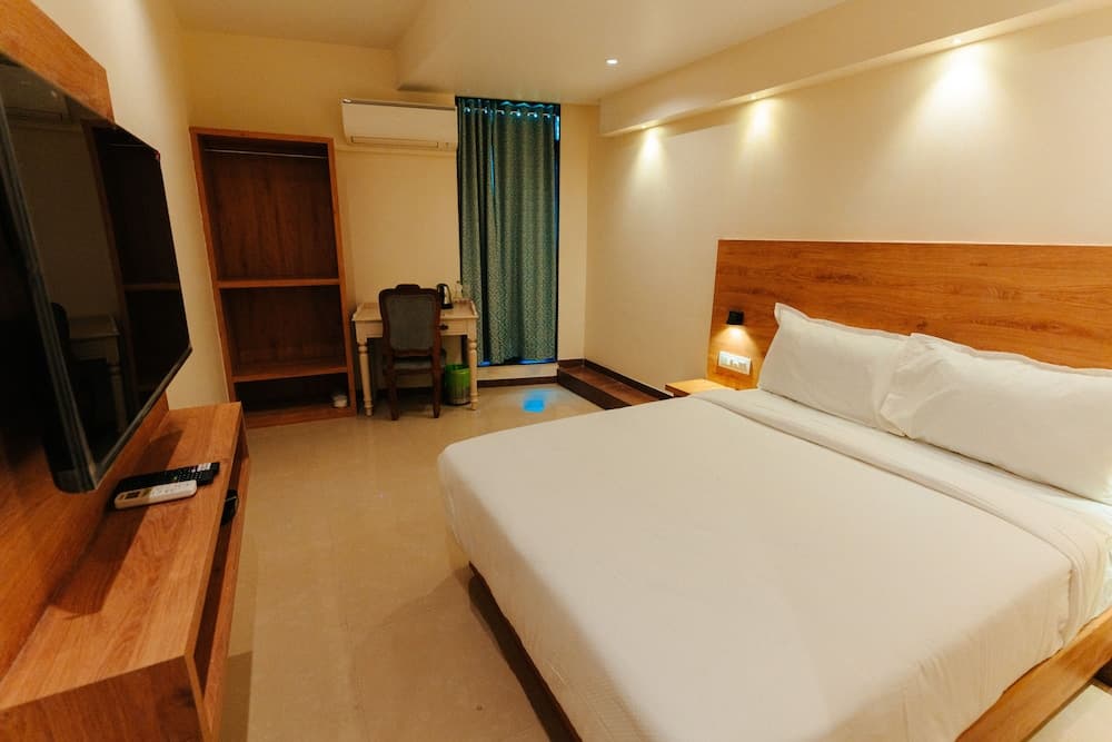 Arnna Hotel - Goregaon