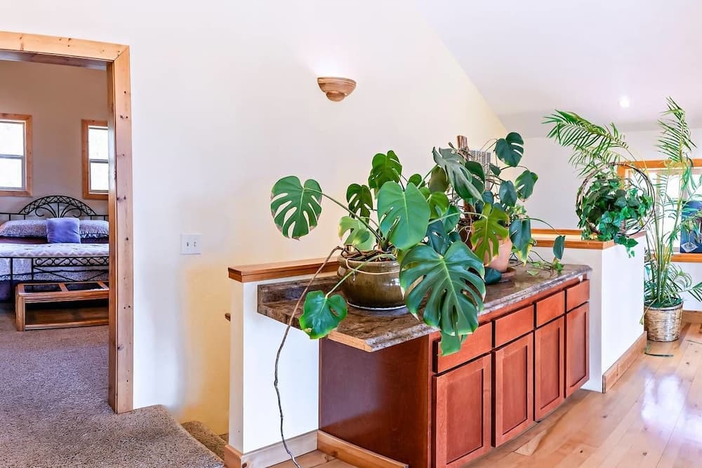 Sunset Chalet - 2600 Sq.ft. Multi-seasonal Retreat
