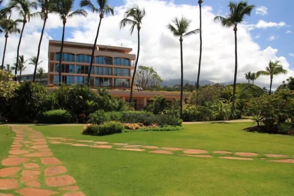Maui Kaanapali S #b233 1 Bedroom Condo by RedAwning