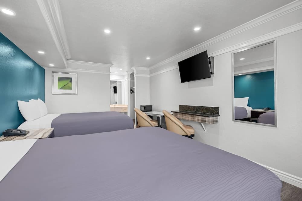 Rodeway Inn Commerce - Los Angeles