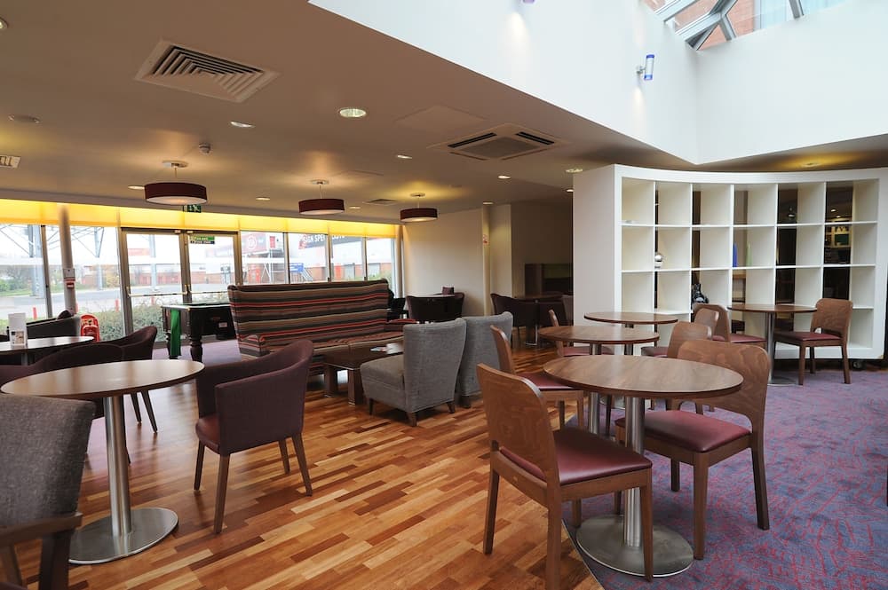 Park Inn by Radisson Birmingham Walsall M6 J9