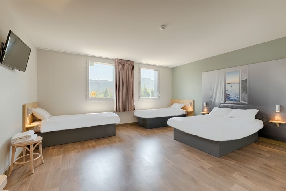 B&B HOTEL Marseille Aéroport Saint-Victoret