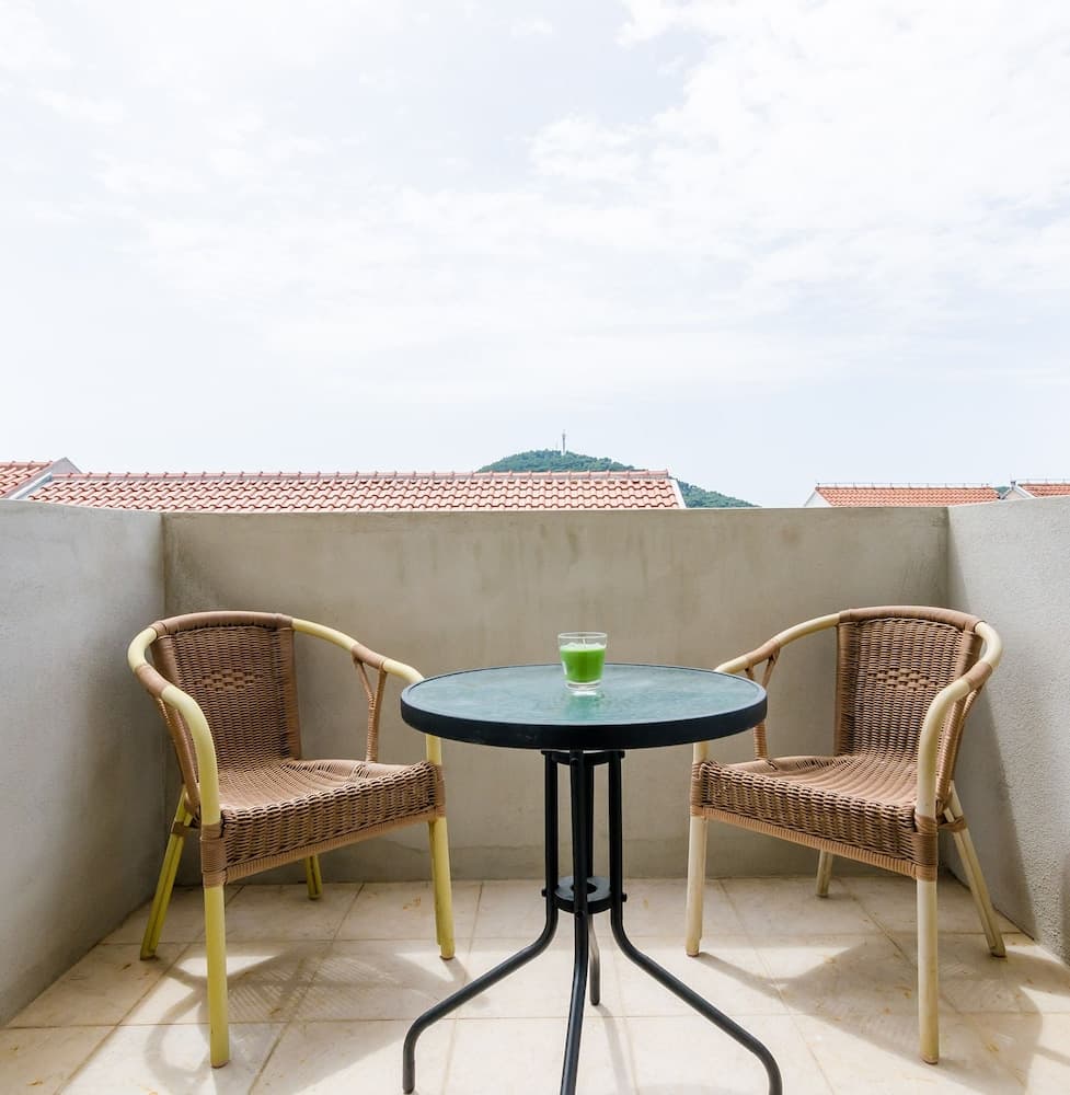 New Smyrna Beach Vacation Rental w/ Patio & Grill!