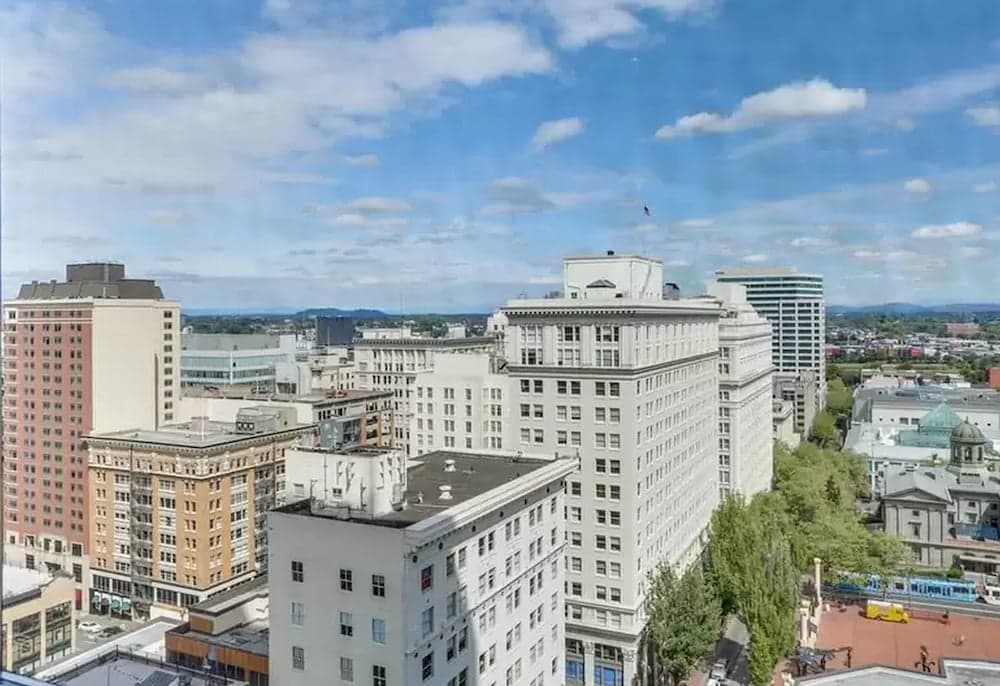 Pelicanstay in Downtown Portland
