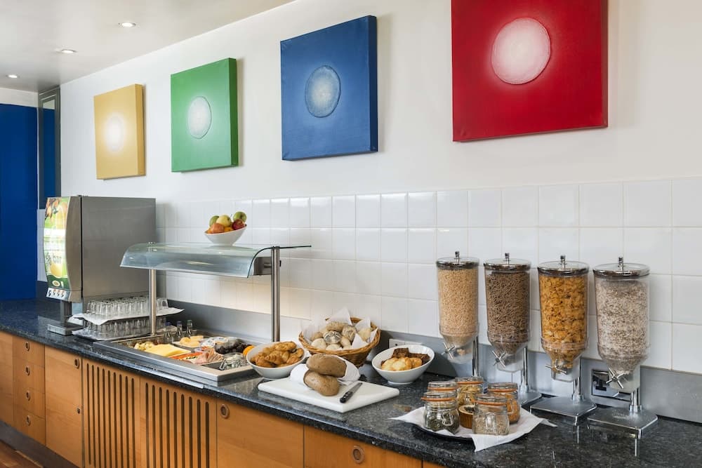 Park Inn by Radisson Birmingham Walsall M6 J9