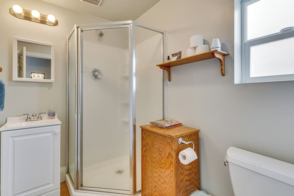 7 Mi to Dtwn Portland: Quiet Yet Central Home