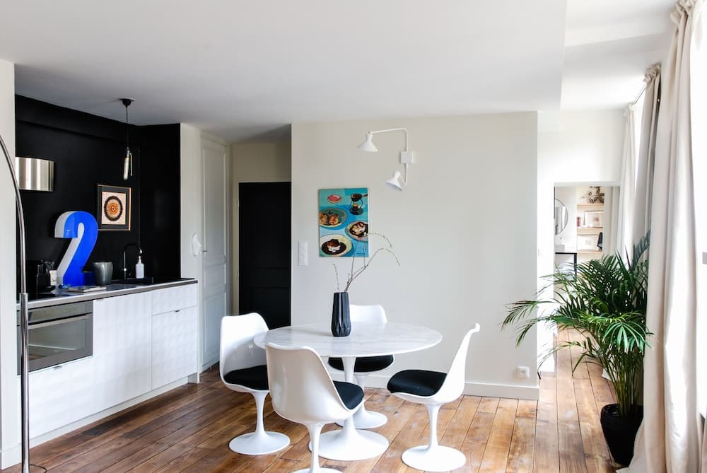 Chez Laurence Du Tilly