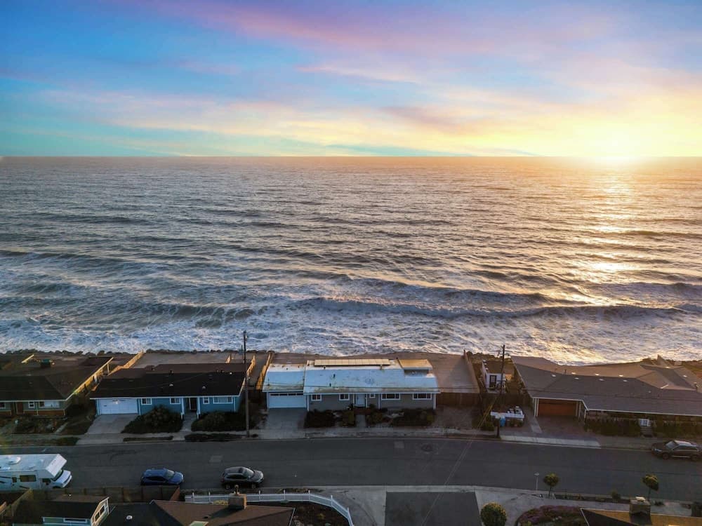@marbella Lane-oceanfront Retreat w/ Stunning View